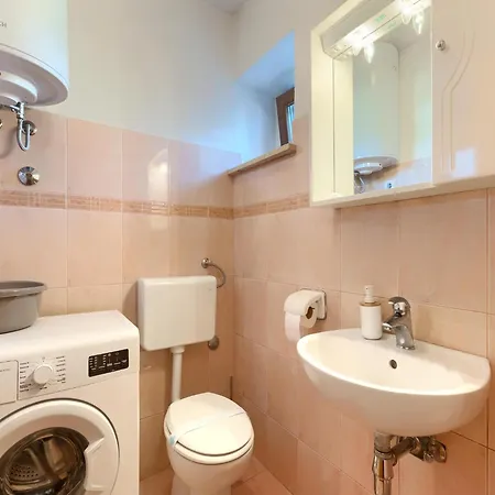 Boutique With Pool In Egotici