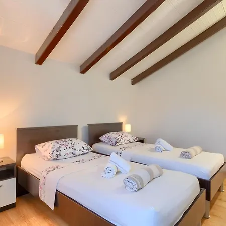 Boutique With Pool In Egotici Holiday home *