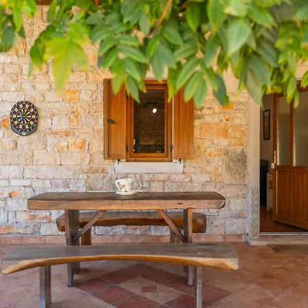 Boutique With Pool In Egotici Segotici