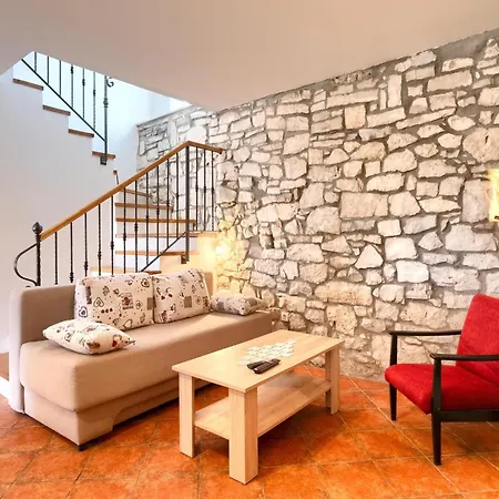 Boutique With Pool In Egotici * Segotici