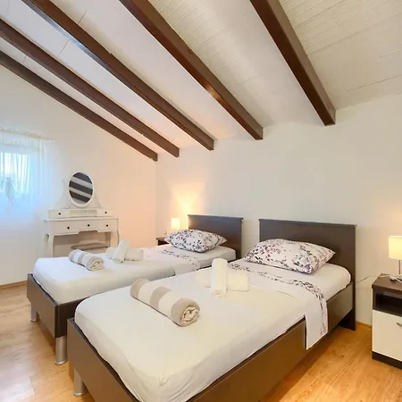 Boutique With Pool In Egotici *