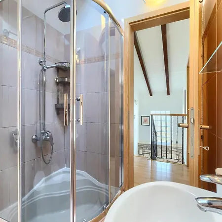 Boutique With Pool In Egotici Segotici