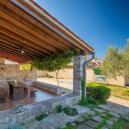 Holiday home Boutique With Pool In Egotici