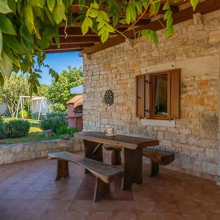 Boutique With Pool In Egotici Holiday home