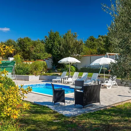 Holiday home Boutique With Pool In Egotici