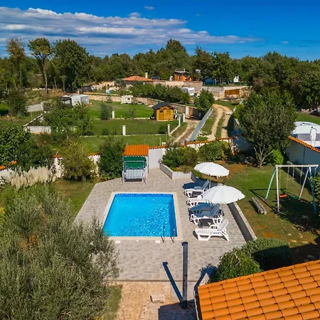 Boutique With Pool In Egotici Holiday home